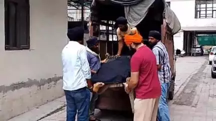 ਅੰਮ੍ਰਿਤਸਰ 2: ਸਿਵਲ ਹੋਸਪਿਟਲ ਦੇ ਵਿੱਚ ਇੱਕ ਵਿਅਕਤੀ ਦਾ ਕੀਤਾ ਜਾ ਰਿਹਾ ਹੈ ਪੋਸਟਮਾਰਟਮ ਕਥੂ ਨੰਗਲ ਦੀ ਪੁਲਿਸ ਕਰ ਰਹੀ ਹੈ ਮਾਮਲੇ ਦੀ ਜਾਂਚ