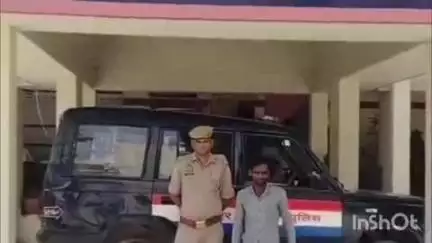 गुरबक्शगंज थाने की पुलिस ने बड़े स्तर पर अवैध शराब की तस्करी करने वाले एक अभियुक्त को थानाक्षेत्र से किया गिरफ्तार