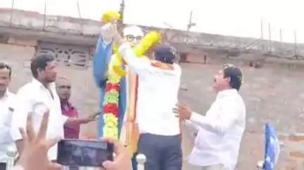 యర్రగొండపాలెం: నడిగడ్డ గ్రామంలో సుపరిపాలన తొలి అడుగు కార్యక్రమంలో పాల్గొన్న నియోజకవర్గ ఇన్చార్జి ఎరిక్షన్ బాబు