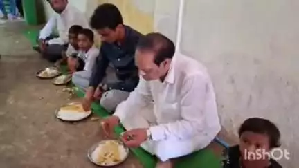 ଟିଟିଲାଗଡ: ଗୁଲୁମି ଉନ୍ନୀତ ଉଚ୍ଚ ପ୍ରାଥମିକ ବିଦ୍ୟାଳୟକୁ ବିଧାୟକଙ୍କ ଅଚାନକ ଗସ୍ତ, ତଳେ ବସି ଖାଇଲେ ମଧ୍ୟାହ୍ନ ଭୋଜନ, ନିମ୍ନ ମାନର ଖାଦ୍ୟଖାଇ ଉତକ୍ଷୀ