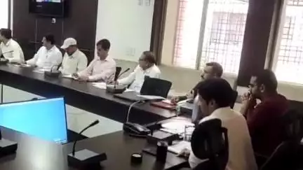 बालाघाट: कलेक्टर ने दिए निर्देश: बालाघाट में अनाज, फल और सब्जियों के प्रसंस्करण को बढ़ावा दिया जाए