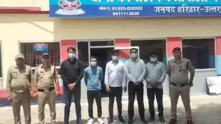 नारासन: मंगलौर के पास शराब के नशे में हुड़दंग मचाकर ट्रक चालक के साथ मारपीट करने वाले लोगों को पुलिस ने किया गिरफ्तार