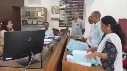 यावल: यावल तहसील कार्यालयात संजय निराधार योजनेची बैठक संपन्न, ८७ प्रकरण मंजूर, लाभार्थ्यांना पत्राद्वारे दिली जाईल माहिती