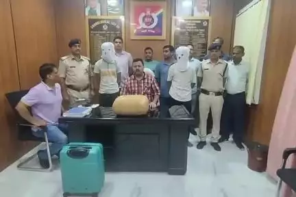 कांके: रांची के मुरी रेलवे स्टेशन से आरपीएफ ने अवैध गांजे के साथ दो लोगों को किया गिरफ्तार