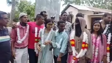হাইলাকান্দি: মোহাম্মদপুর-সাহাবাদ জিপির সভানেত্রীর জয়ে আনন্দ উল্লাসে শ্লোগান তুলেন শুভাকাঙ্খীরা