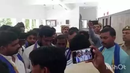 खलीलाबाद: ASP पार्टी ने प्राथमिक विद्यालयों के बंद होने के विरोध में जनपद कौशांबी और प्रयागराज में हुई घटना की जांच की मांग की
