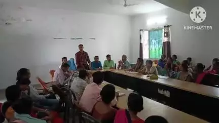 घाघरा: घाघरा ब्लॉक परिसर के सभागार में नजरिया नक्शा और की मैप को लेकर चल रहे प्रशिक्षण का समापन