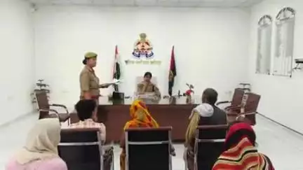 हमीरपुर: हमीरपुर SP ने विभिन्न स्थानों से आए फरियादियों की शिकायतों को सुना