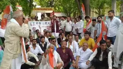 b s a का घेराव किया भुटटो मियां एडवोकेट जिला उपाध्यक्ष जिला कांग्रेस कमेटी हरदोई