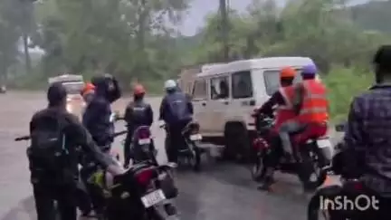 कोरबा: बालको - कोरबा मुख्य मार्ग में भरा पानी, दोनों ओर वाहनों के पहिए थम गए