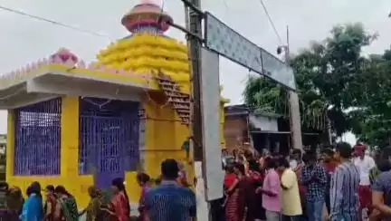 ରାୟଗଡା: ରାୟଲପଦର ଗ୍ରାମରେ ନୂତନ ଜଗନ୍ନାଥ ମନ୍ଦିରର ରତ୍ନମୁଦ ସ୍ଥାପନ କାର୍ଯ୍ୟକ୍ରମ ଅନୁଷ୍ଠିତ