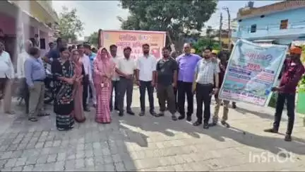 भोगनीपुर: इंटरनेशनल प्लास्टिक बैग फ्री डे पर नगरपालिका ने पुखरायां में निकाली जागरूकता रैली