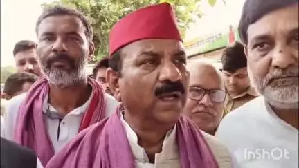 लालगंज: खीरोथाना क्षेत्र में तीन दिन पहले गल्ला व्यवसायी की हत्या के मामले पर समाजवादी पार्टी के प्रदेश अध्यक्ष श्यामलाल पाल