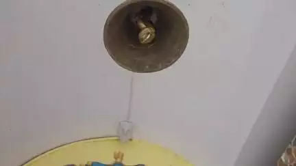 कन्नौज: कन्नौज शहर के छोटी लुधपुरी मोहल्ले में लक्ष्मीनारायण जी के प्राचीन मंदिर में भगवान को चढ़ाएं पीले वस्त्र और फल