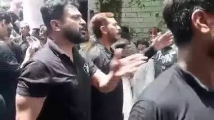 फतेहपुर: लाला बाजार में मुहर्रम की सातवीं तारीख अकीदत मंद के साथ मनाई गई, पर्व को देखते हुए फोर्स मुस्तैद