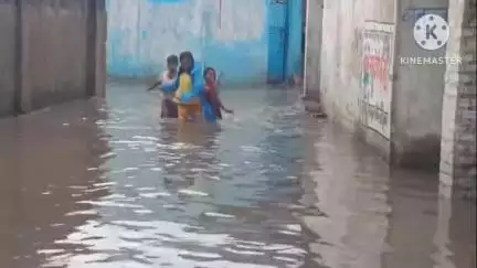 कोरबा: भारी बारिश के कारण लोगों के घरों में घुसा गंदा पानी, बालको में आक्रोशित लोगों ने किया चक्काजाम