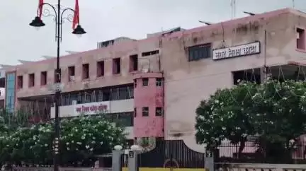 लाडपुरा: कोटा की सिटी बसें कबाड़ बनीं, पुरानी बसों में लग रहे खड़ी नई बसों के पुर्जे