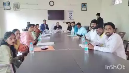 मनिका: प्रखंड प्रमुख के विरोध में पेश अविश्वास पत्र हुआ निरस्त