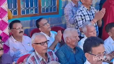 बल्ह: विधायक इंद्र सिंह गांधी ने ग्राम पंचायत कुम्मी में आयोजित श्रीमद्भागवत कथा में की शिरकत