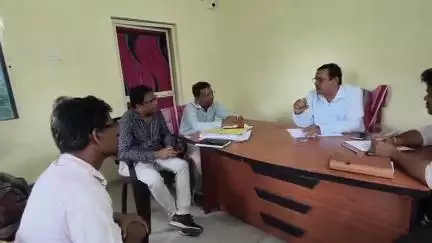 କବିସୂର୍ଯ୍ୟନଗର: ବିଭିନ୍ନ ସମସ୍ୟା ନେଇ କୃଷି ନିର୍ଦ୍ଦେଶକଙ୍କୁ ଅଭିଯୋଗ କଲେ ଆଖୁ ଚାଷୀ, ବ୍ଲକରେ ପହଞ୍ଚିଲେ ବିଭାଗୀୟ ଅଧିକାରୀ
