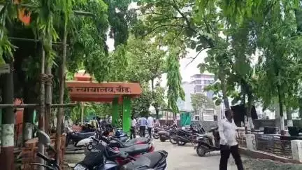 खून प्रकरणातून आरोपींची निर्दोष मुक्तता; बीड न्यायालयात ॲड. अविनाश गंडले यांचा युक्तिवाद