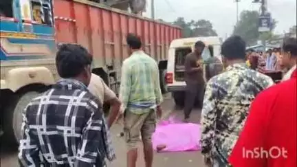 ଡାବୁଗାଁ: ଡାବୁଗାଁ ବସଷ୍ଟାଣ୍ଡ ନିକଟରେ ଟିପର ତଳେ ଚାପି ହୋଇ ଜଣେ ମୃତ