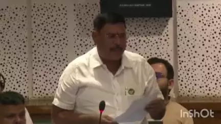 पालघर: जिल्हापरिषदेच्या शाळा वसई- विरार महापालिकेकडे हस्तांतरित करण्याची आमदार राजन नाईक यांनी विधानसभेत केली मागणी
