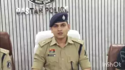 जगदलपुर: त्रिवेणी परिसर में नगर पुलिस अधीक्षक आकाश श्रीमाल ने प्रेस वार्ता में ₹750000 की साइबर ठगी के मामले का किया खुलासा