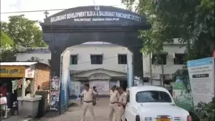বালুরঘাট: নয় দফা দাবিতে বালুরঘাট বিডিও অফিসে ডেপুটেশন দিল সারা ভারত কৃষক সভা