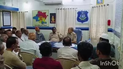 પોલીસ સ્ટેશન ખાતે મોહરમ તહેવાર નિમિત્તે શાંતિ સમિતિની બેઠક યોજાઈ