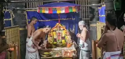 విశాఖపట్నం: సింహాచలం
 శ్రీ వరాహాలక్ష్మీనృసింహస్వామి  వారి దేవస్తానం అందు శ్రీ పెరియాళ్వార్ తిరునక్షత్ర సేవలు నిర్వహించారు