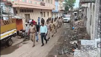 ખંભાળિયા: સલાયા પોલીસ સ્ટેશન દ્વારા શ્રી PI રાણા સાહેબની આગેવાનીમાં ફૂટ પેટ્રોલિંગ કરવામાં આવ્યું.
