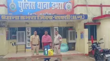 डभरा पुलिस ने 7 लीटर कच्ची महुआ शराब के साथ एक आरोपी को किया गिरफ्तार