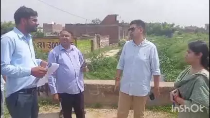 हरदोई: जिलाधिकारी अनुनय झा ने महोलिया नाला का निरीक्षण किया, संबंधित अधिकारियों को दिए निर्देश