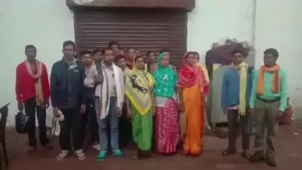 शहपुरा: अंडई गांव के ग्रामीणों ने सड़क और पानी की समस्या को लेकर कलेक्टर कार्यालय में प्रशासन से गुहार लगाई