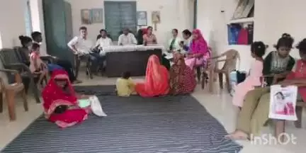 सोहागपुर: ग्राम पंचायत पड़मनिया कला में धरती आबा उत्कर्ष अभियान के तहत शिविर आयोजित, अधिकारी मौजूद