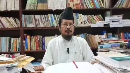 बरेली: कांवड़ यात्रा में शुद्ध भोजन के फरमान पर बवाल, मौलाना ने धामी पर कसा तंज और जताया विरोध