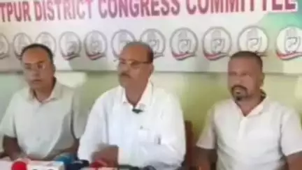 তেজপুৰ: মন্ত্ৰী জয়ন্ত মল্ল বৰুৱাৰ পত্নীৰ সম্পত্তিৰ তদন্ত বিছাৰি তেজপুৰত শোণিতপুৰ জিলা কংগ্ৰেছে সংবাদমেল অনুষ্ঠিত কৰে