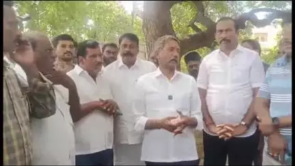 పాణ్యం బీసీ కాలనీకి చెందిన  వ్యక్తి రోడ్డు ప్రమాదంలో గాయపడిన వైసీపీ నేత మృతి, అవయవ దానం