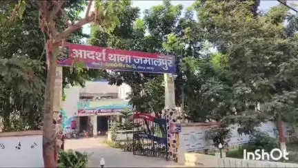 जमालपुर: 75 लीटर अवैध देसी महुआ शराब के साथ एक व्यक्ति गिरफ्तार, एक मोटरसाइकिल ज़ब्त