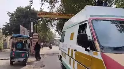 मौदहा: तहसील क्षेत्र में दो अलग-अलग सड़क घटनाओं में एक महिला सहित दो लोग हुए घायल