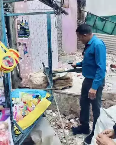 खरगौन: बम और डॉग स्क्वाड ने न्यायालय परिसर और भीड़भाड़ वाले क्षेत्र में की चेकिंग