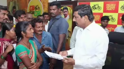 ప్రజల నుంచి వినతులను స్వీకరించిన మంత్రి బీసీ జనార్దన్ రెడ్డి