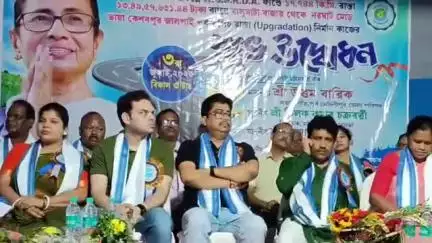 তমলুক: বালুঘাটা বাজার থেকে নরঘাট মোড় ভায়া কেশপুর জলপাই পর্যন্ত পিচ রাস্তা নির্মাণের আজ সূচনা করেন সভাধিপতি উত্তম বারিক