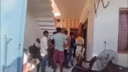 करनैलगंज: कटुवा नाला गांव के एक घर में चाकू के नोक पर बंधक बनाकर हुई लूट, कौड़िया पुलिस जांच में जुटी