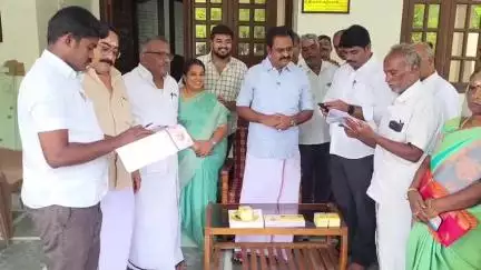 காஞ்சிபுரம்: காஞ்சிபுரம் மாநகராட்சி பகுதியில் வீடு வீடாக சென்று உறுப்பினர் சேர்க்கும் பணியை காஞ்சிபுரம் எம்எல்ஏ துவக்கி வைத்தார்.
