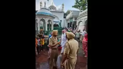 ਮਲੇਰਕੋਟਲਾ: ਮਲੇਰਕੋਟਰਾ ਪੁਲਿਸ ਵੱਲੋਂ ਬਾਬਾ ਹੈਦਰ ਸ਼ੇਖ ਜੀ ਦੇ ਮੇਲੇ ਦੇ ਮੱਦੇਨਜ਼ਰ ਸ਼ਹਿਰ ਵਿੱਚ ਵਧਾਈ ਚੌਕਸੀ