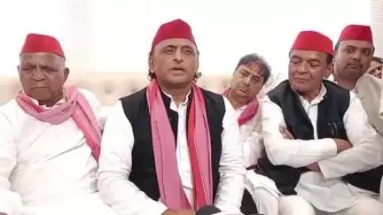 आज़मगढ़: सपा सुप्रीमो अखिलेश यादव ने कहा, भाजपा में भ्रष्टाचार बढ़ा है, डीएम सीएमओ की शिकायत करता तो पुलिस को ही पड़ती है