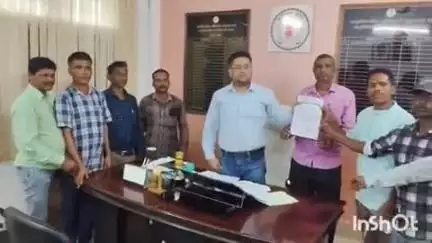बस्तर: बस्तर ब्लॉक के प्रशिक्षित गौ सेवक संघ विभिन्न समस्या व मांग को लेकर एसडीएम को मुख्यमंत्री के नाम सौपा ज्ञापन#jansamasya