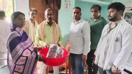 रामपुर: नौहट्टा में स्वास्थ्य विभाग ने फाइलेरिया से ग्रसित मरीजों के लिए शिविर लगाकर किया किड्स का वितरण